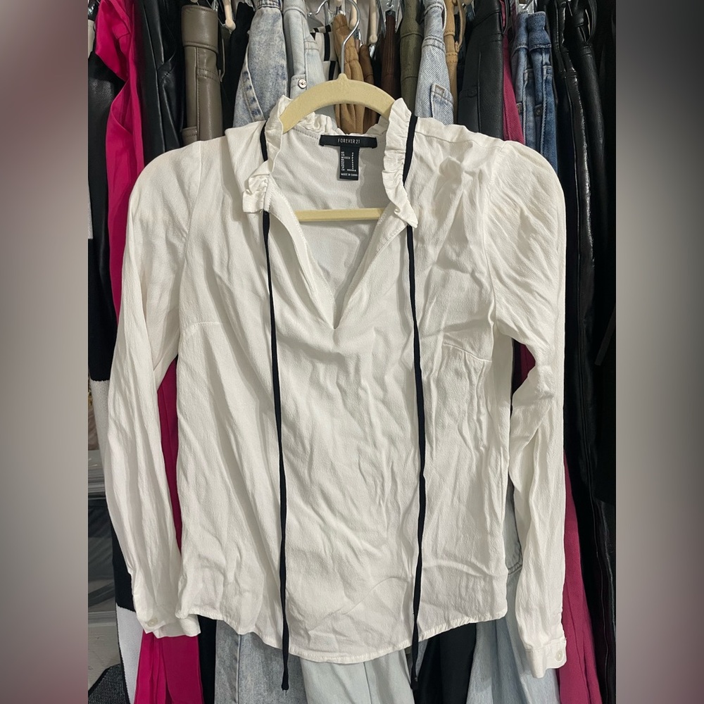 Forever 21 white long sleeve top with black tie - size small